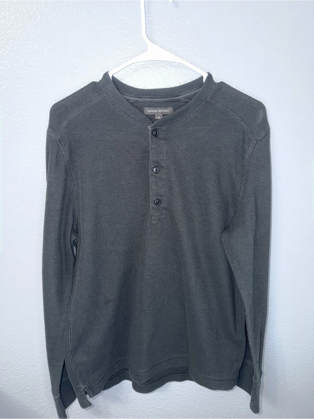 Banana Republic Men's Black Long-Sleeve Henley